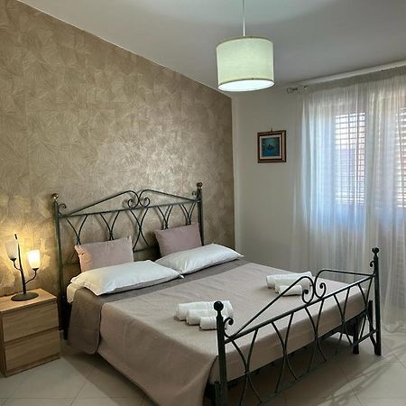 Nina Apartament Giardini Naxos Con Posto Auto Eksteriør bilde