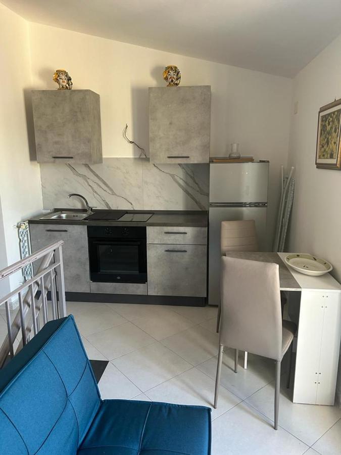 Nina Apartament Giardini Naxos Con Posto Auto Eksteriør bilde