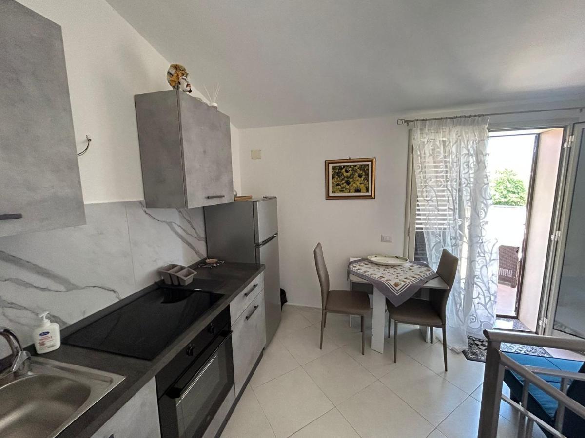 Nina Apartament Giardini Naxos Con Posto Auto Eksteriør bilde