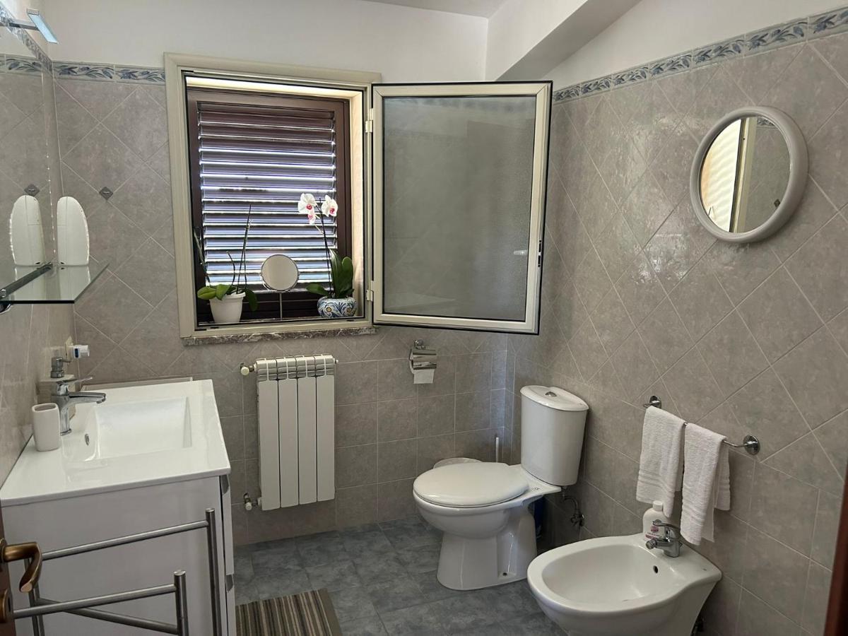 Nina Apartament Giardini Naxos Con Posto Auto Eksteriør bilde