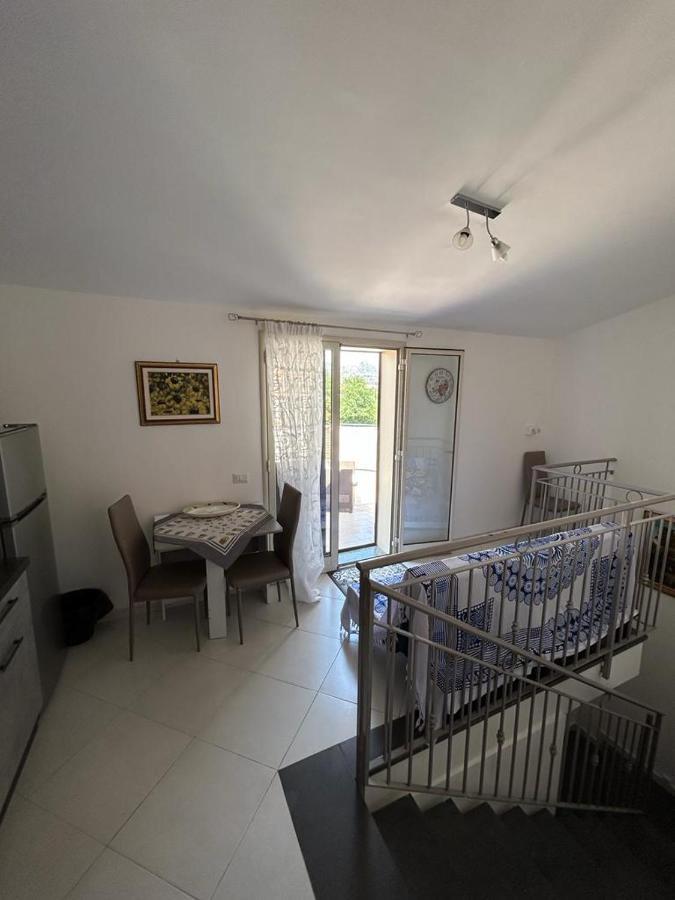 Nina Apartament Giardini Naxos Con Posto Auto Eksteriør bilde